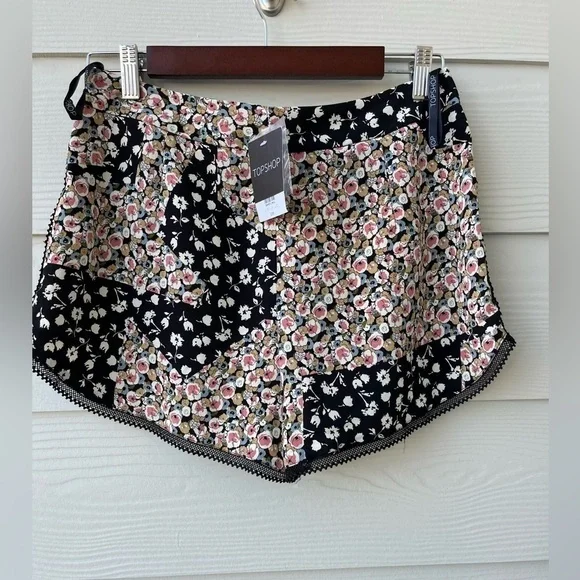 Topshop Ditsy Floral Patchwork Lace Trim Flowy Shorts NWT Size 6